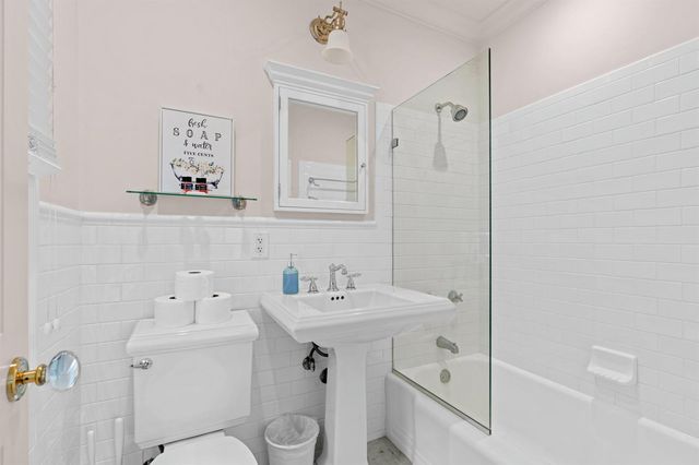 733 Sunset Road, West Palm Beach, FL 33401