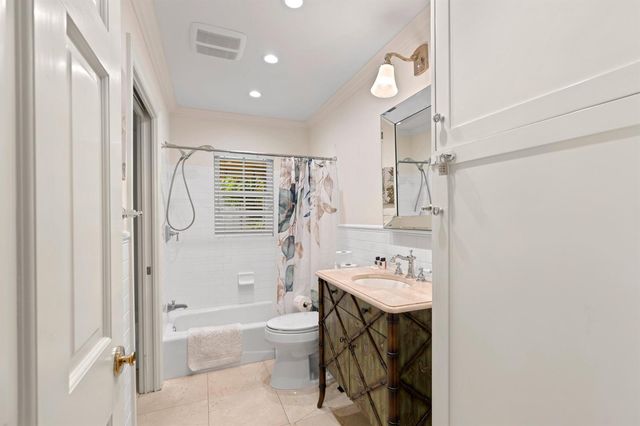 733 Sunset Road, West Palm Beach, FL 33401