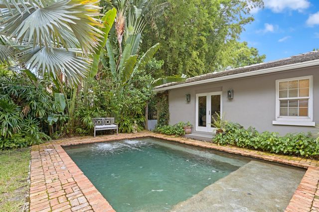 733 Sunset Road, West Palm Beach, FL 33401