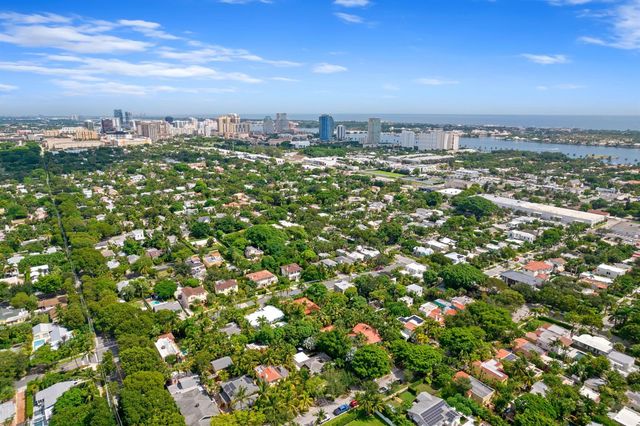 733 Sunset Road, West Palm Beach, FL 33401