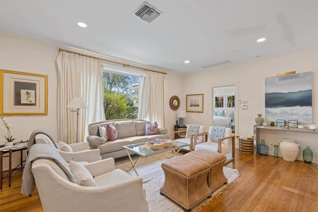 733 Sunset Road, West Palm Beach, FL 33401