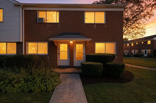 51 Park Avenue 3-15, Danbury, CT 06811