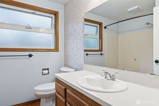 3843 Vassar Loop SE, Lacey, WA 98503