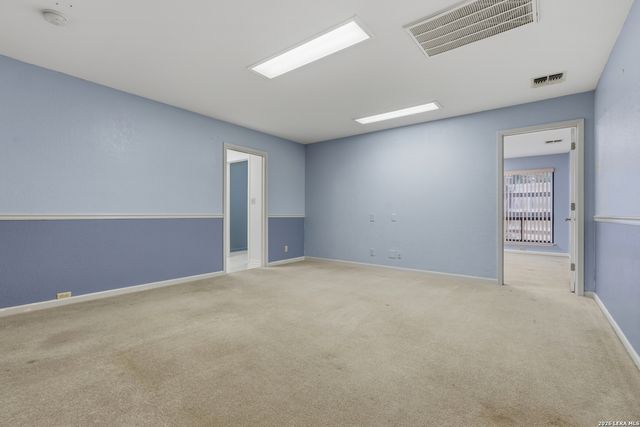 3243 Swandale St, San Antonio, TX 78230
