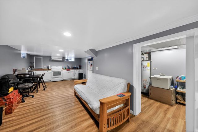 3249 Gilead Avenue, Zion, IL 60099