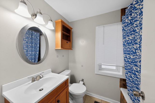 3249 Gilead Avenue, Zion, IL 60099