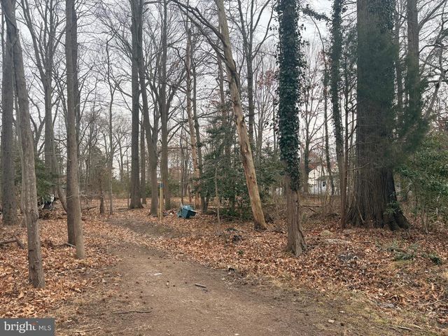 1174 WRIGHTON RD, Lothian, MD 20711