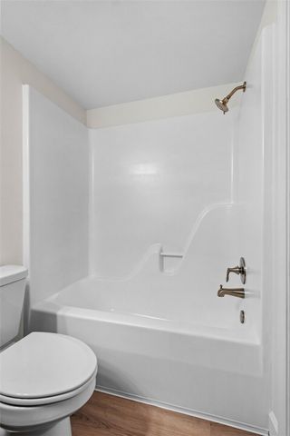 2068 N Kantz Lane, Fayetteville, AR 72703