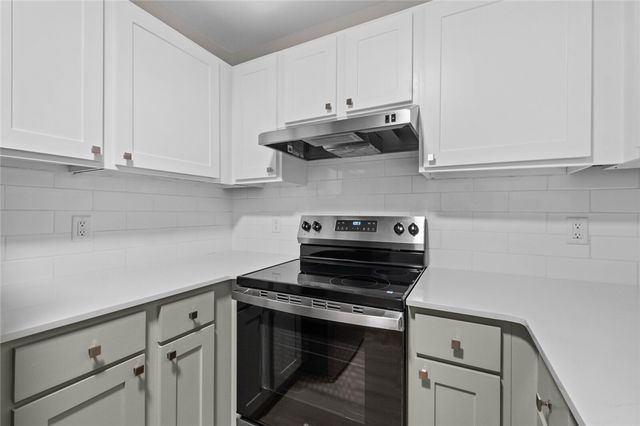 2068 N Kantz Lane, Fayetteville, AR 72703