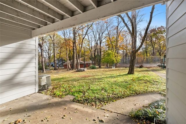 2068 N Kantz Lane, Fayetteville, AR 72703