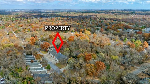 2068 N Kantz Lane, Fayetteville, AR 72703