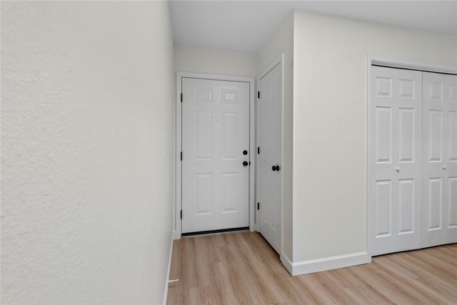 2068 N Kantz Lane, Fayetteville, AR 72703