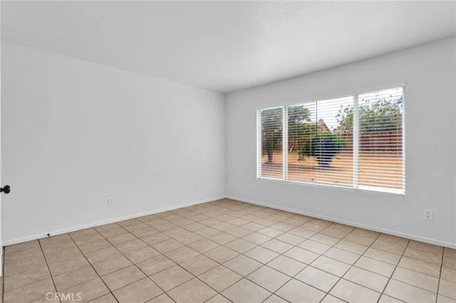 15036 Milford, Adelanto, CA 92301
