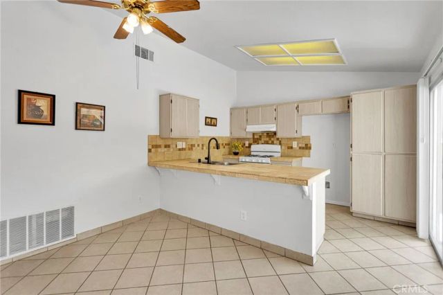 15036 Milford, Adelanto, CA 92301