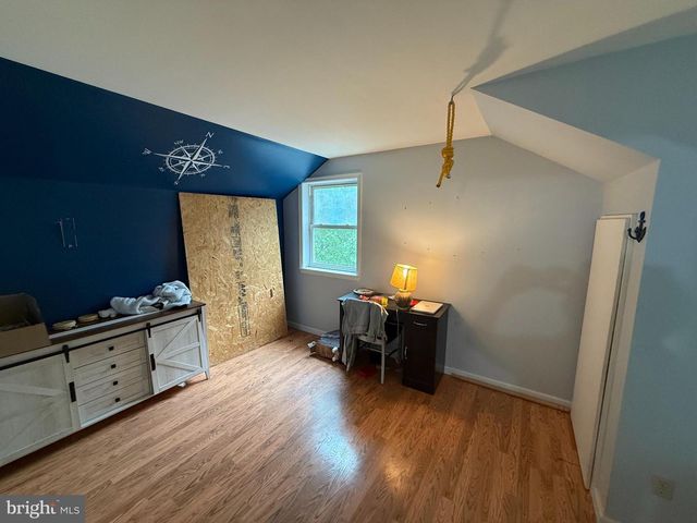 521 NORTHERN SPY DR, Linden, VA 22642