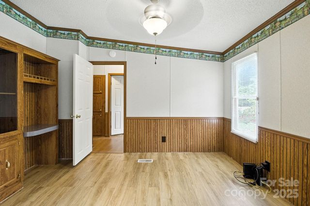 6337 Fairlane Street, Hickory, NC 28602