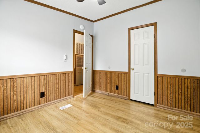 6337 Fairlane Street, Hickory, NC 28602