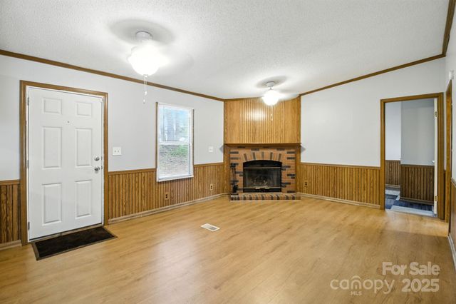 6337 Fairlane Street, Hickory, NC 28602