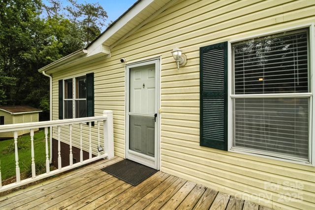 6337 Fairlane Street, Hickory, NC 28602