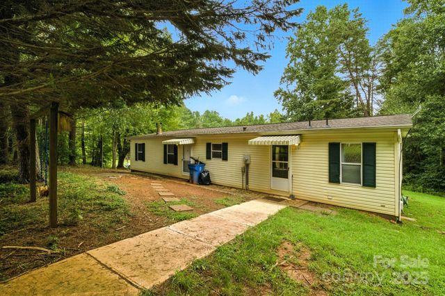 6337 Fairlane Street, Hickory, NC 28602