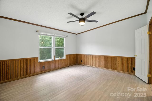 6337 Fairlane Street, Hickory, NC 28602