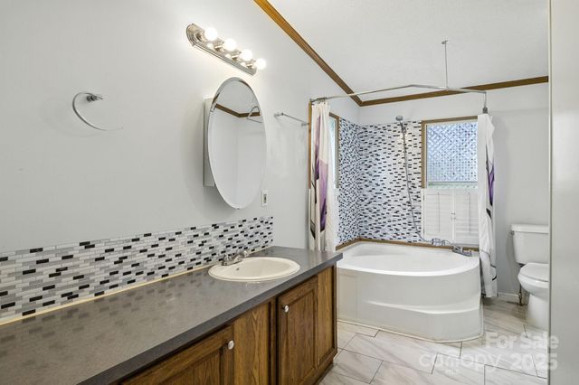 6337 Fairlane Street, Hickory, NC 28602