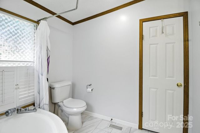 6337 Fairlane Street, Hickory, NC 28602