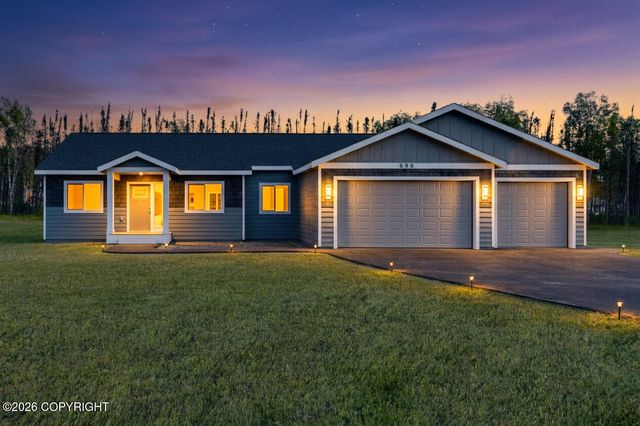 696 W Wood Star Drive, Wasilla, AK 99654