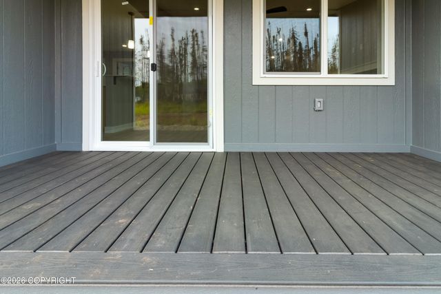 696 W Wood Star Drive, Wasilla, AK 99654