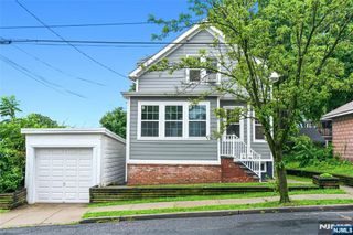 41 N 14th Street, Hawthorne, NJ 07506