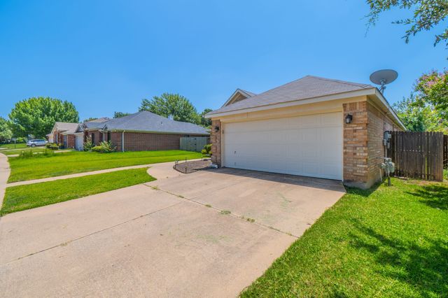 6917 Laurel Canyon Terrace, Fort Worth, TX 76132