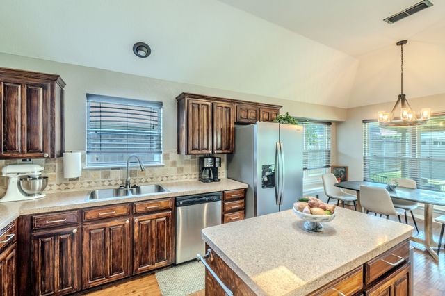 6917 Laurel Canyon Terrace, Fort Worth, TX 76132