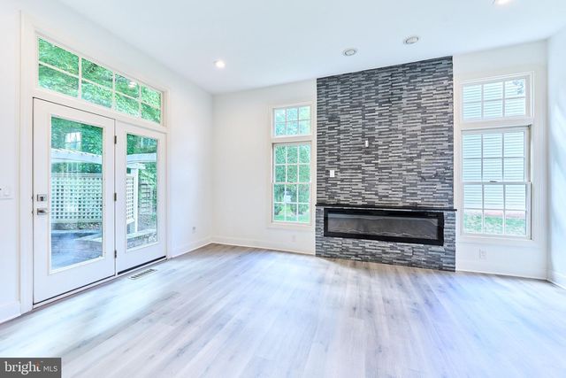 47093 KENTWELL PL, Sterling, VA 20165