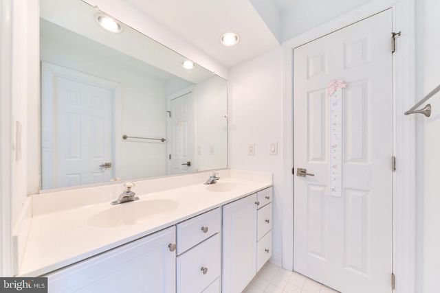 47093 KENTWELL PL, Sterling, VA 20165