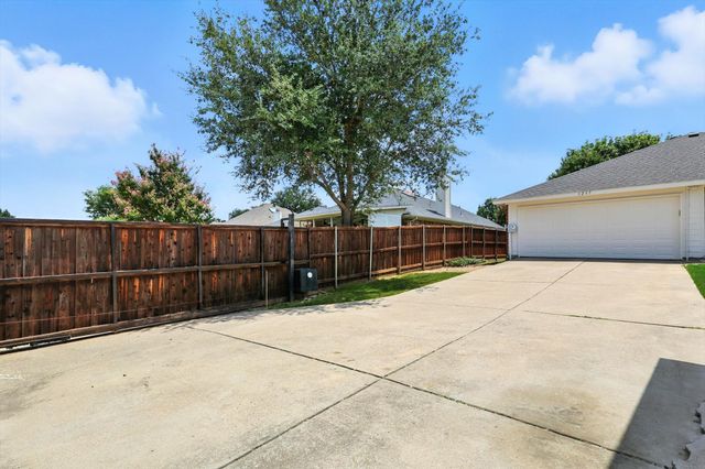 1237 Marina Court, Lewisville, TX 75067
