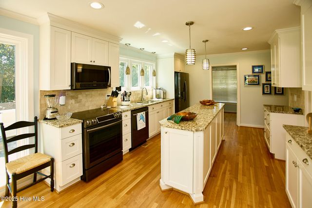 4502 Saint Andrews Drive N, Wilson, NC 27896