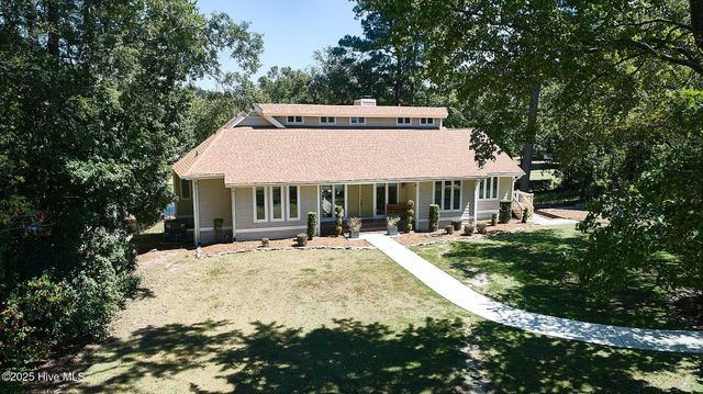 4502 Saint Andrews Drive N, Wilson, NC 27896