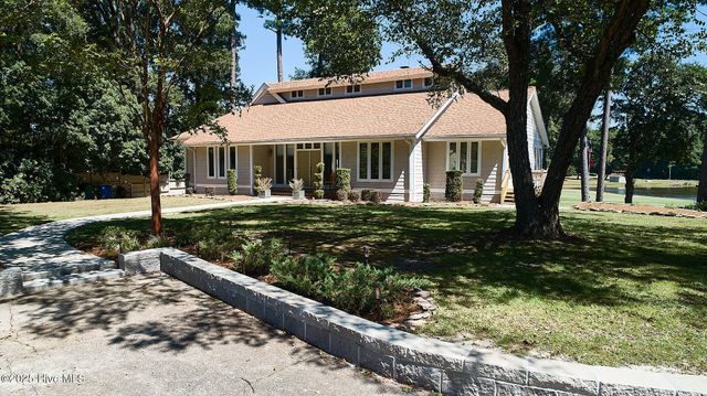 4502 Saint Andrews Drive N, Wilson, NC 27896