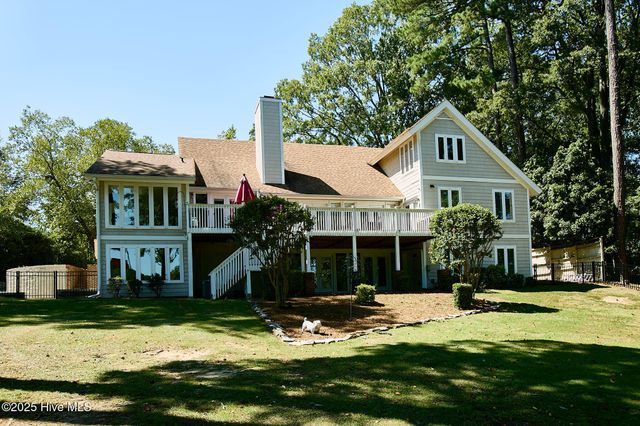 4502 Saint Andrews Drive N, Wilson, NC 27896