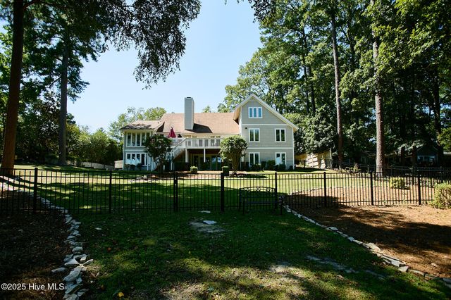 4502 Saint Andrews Drive N, Wilson, NC 27896