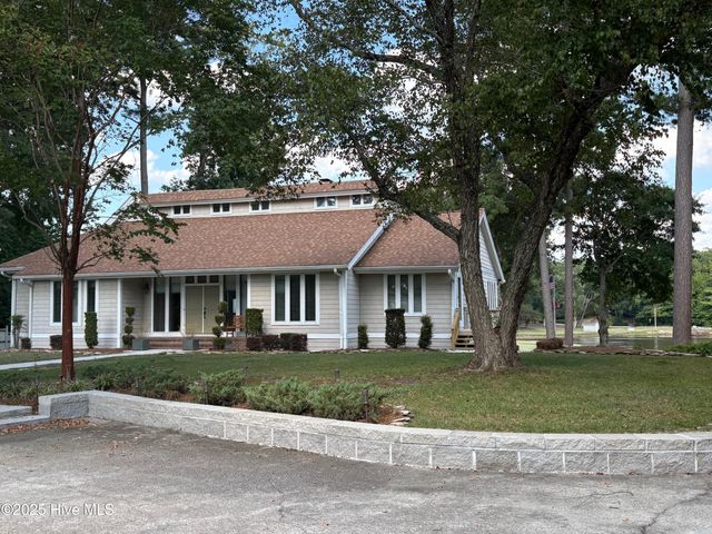 4502 Saint Andrews Drive N, Wilson, NC 27896