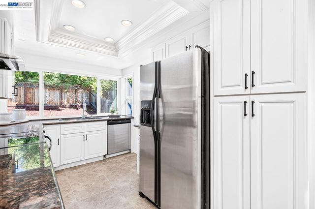 824 Sylvaner Dr, Pleasanton, CA 94566