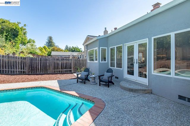 824 Sylvaner Dr, Pleasanton, CA 94566