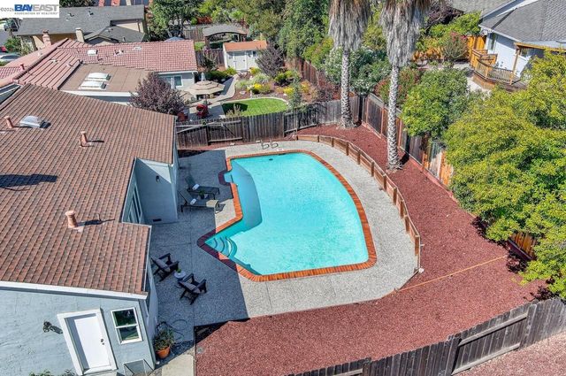 824 Sylvaner Dr, Pleasanton, CA 94566