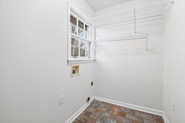 2432 HAWKHURST ST, Memphis, TN 38119