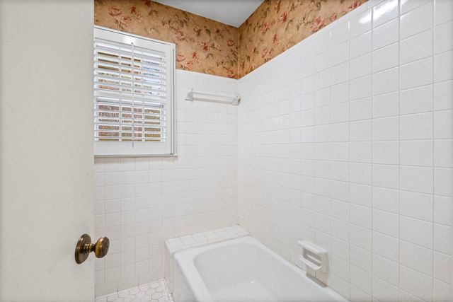 2432 HAWKHURST ST, Memphis, TN 38119