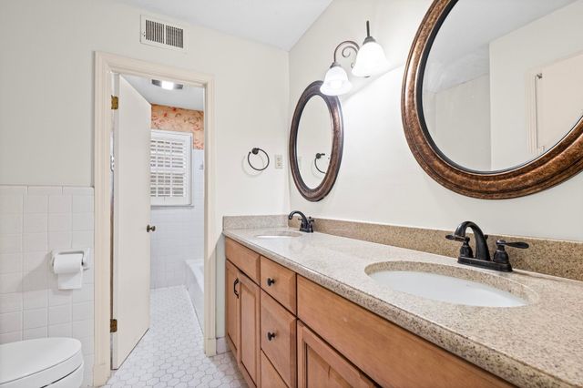 2432 HAWKHURST ST, Memphis, TN 38119