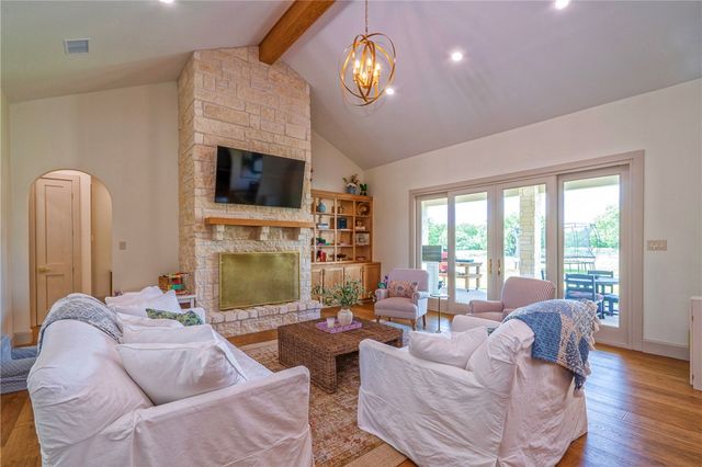 21070 McMurray Ln, Mathis, TX 78368
