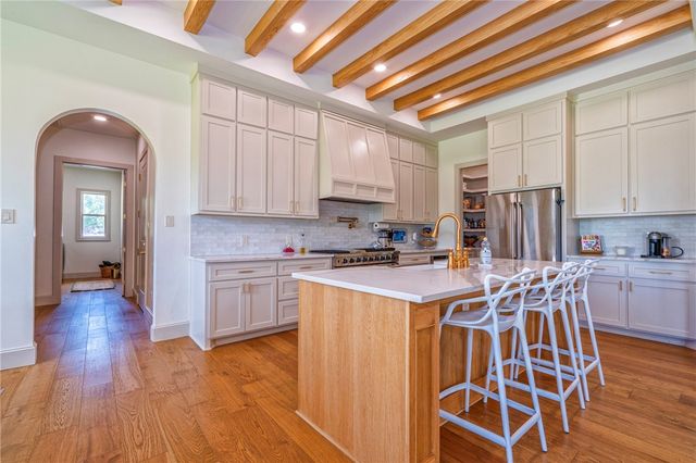 21070 McMurray Ln, Mathis, TX 78368