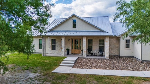 21070 McMurray Ln, Mathis, TX 78368